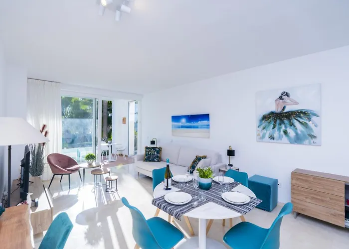 Al-303 - - Alcazaba Lagoon Estepona