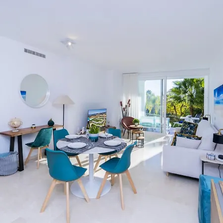 Al-303 - - Alcazaba Lagoon Estepona